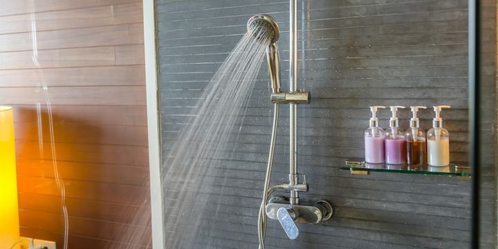 4 Clean your shower and tub after your shower 5 Habits That Help Us Keep Our Homes Perfectly Clean