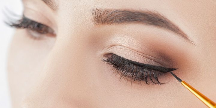 5 Eyeliner Mistakes Some Girls Might Be Making No need to pull on your lids