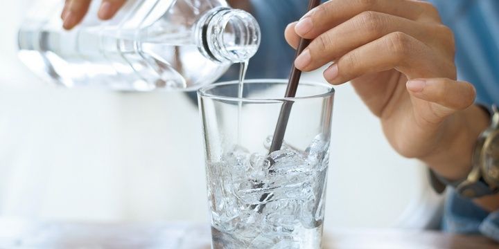 5 Health Changes to Transform Your Life Drinking Ice Water