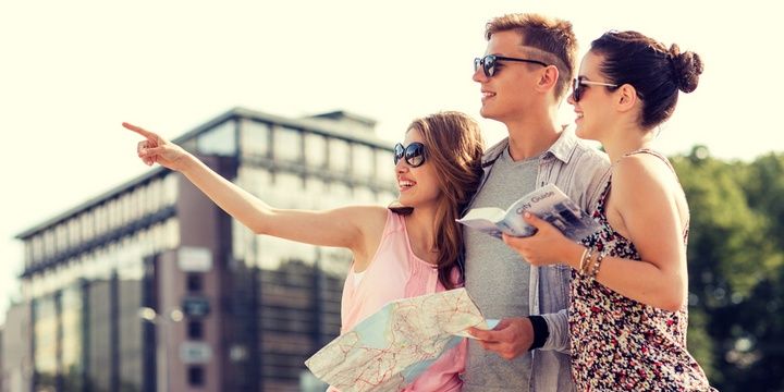 6 Wonderful Tips to Help You Make Friends during Trips Learn a few useful phrases