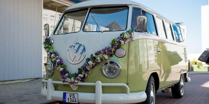 7 Things That Can Keep Your Wedding Guests Satisfied Provide Transportation